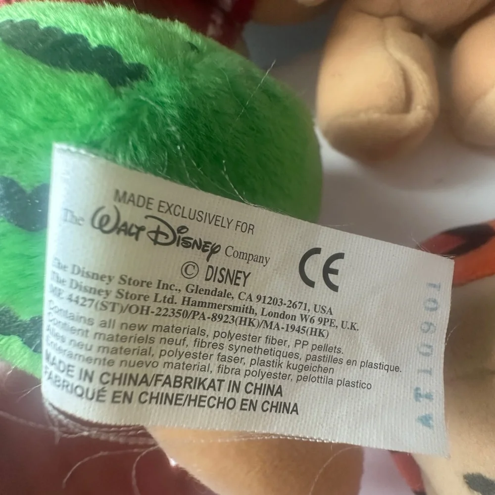 Vintage Disney Winnie the Pooh & Tigger Small Beanie Plush in costumes Lot of 4‎